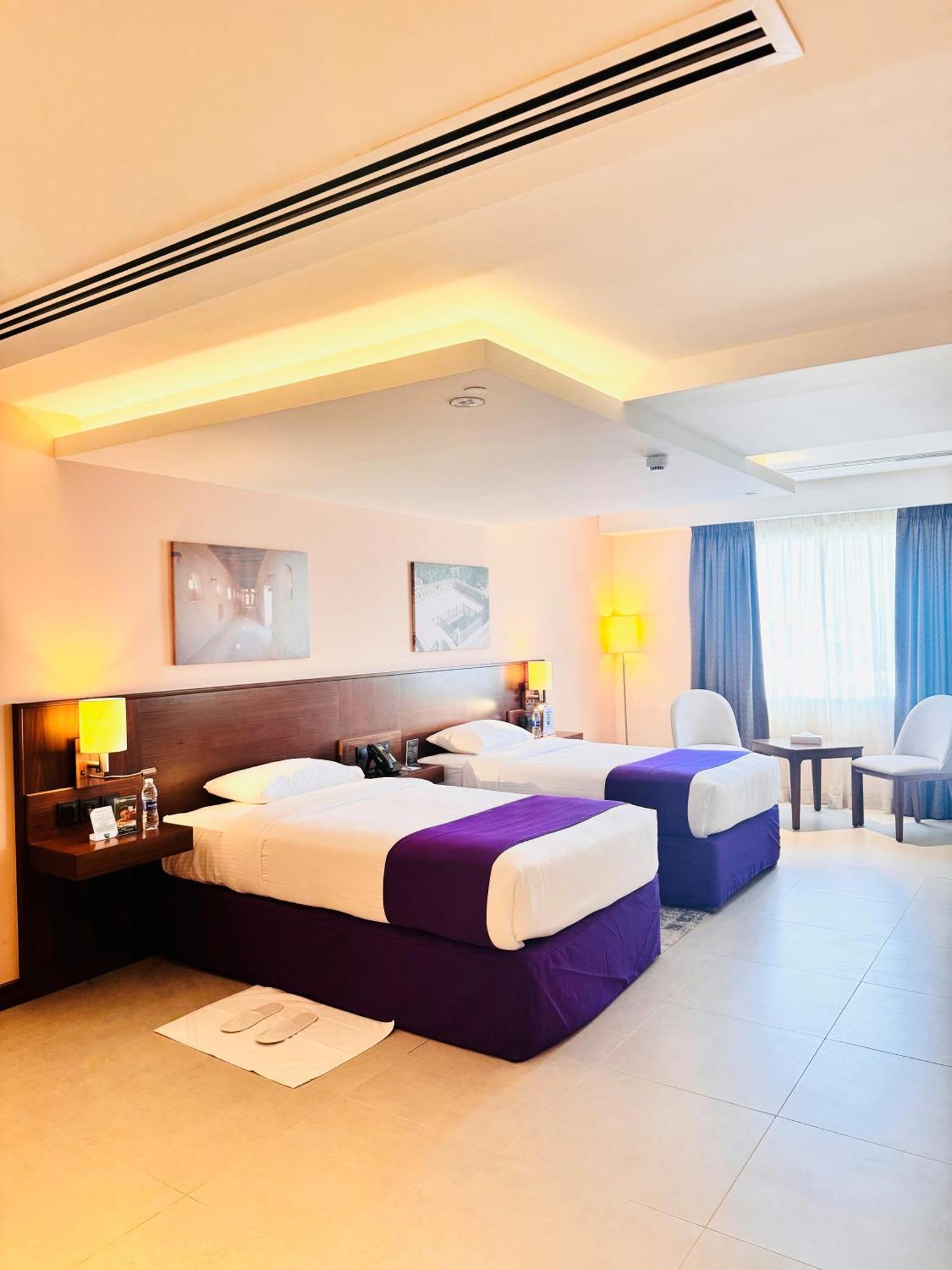 Kyriad Hotel Salalah Buitenkant foto