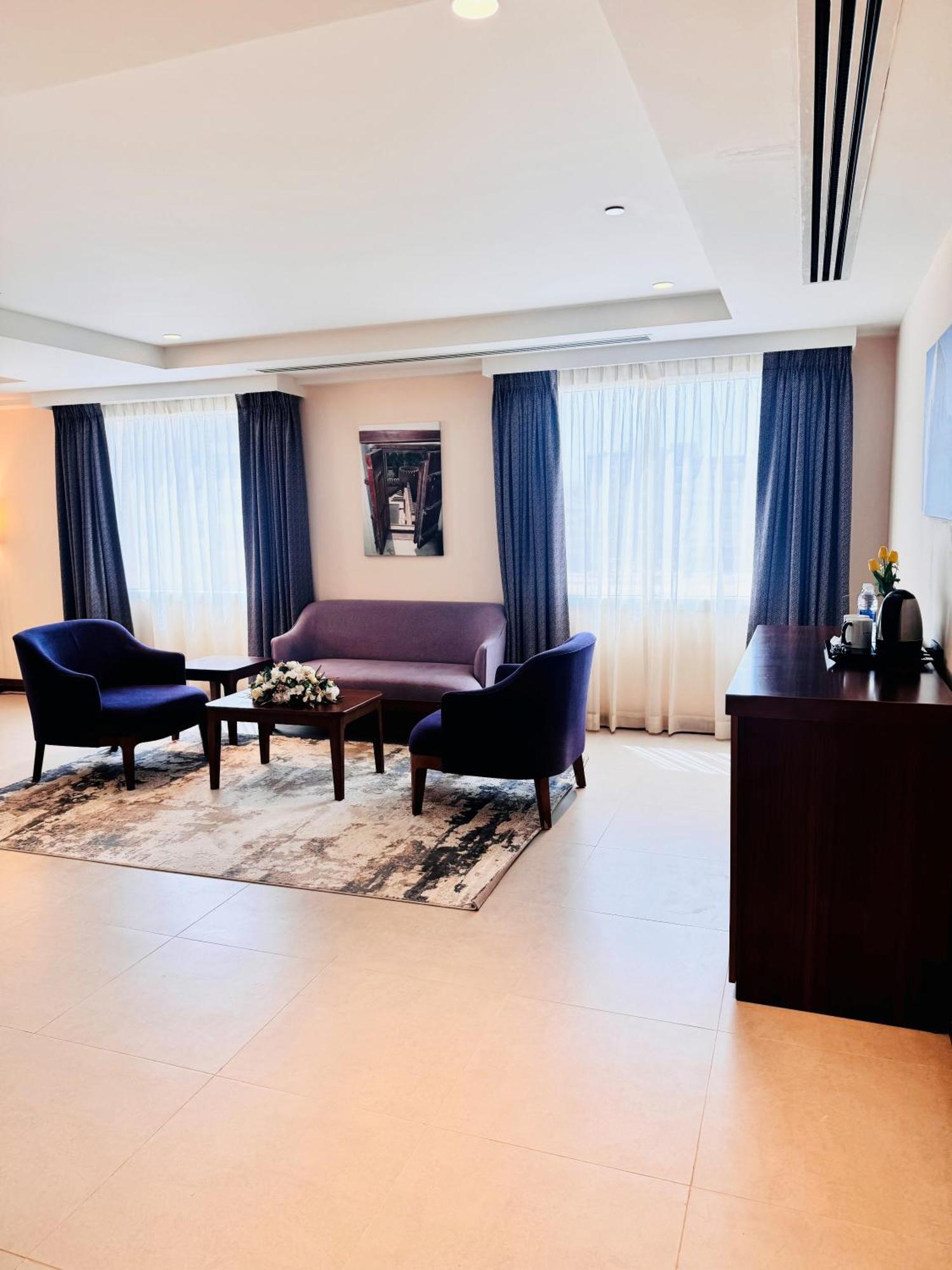 Kyriad Hotel Salalah Buitenkant foto
