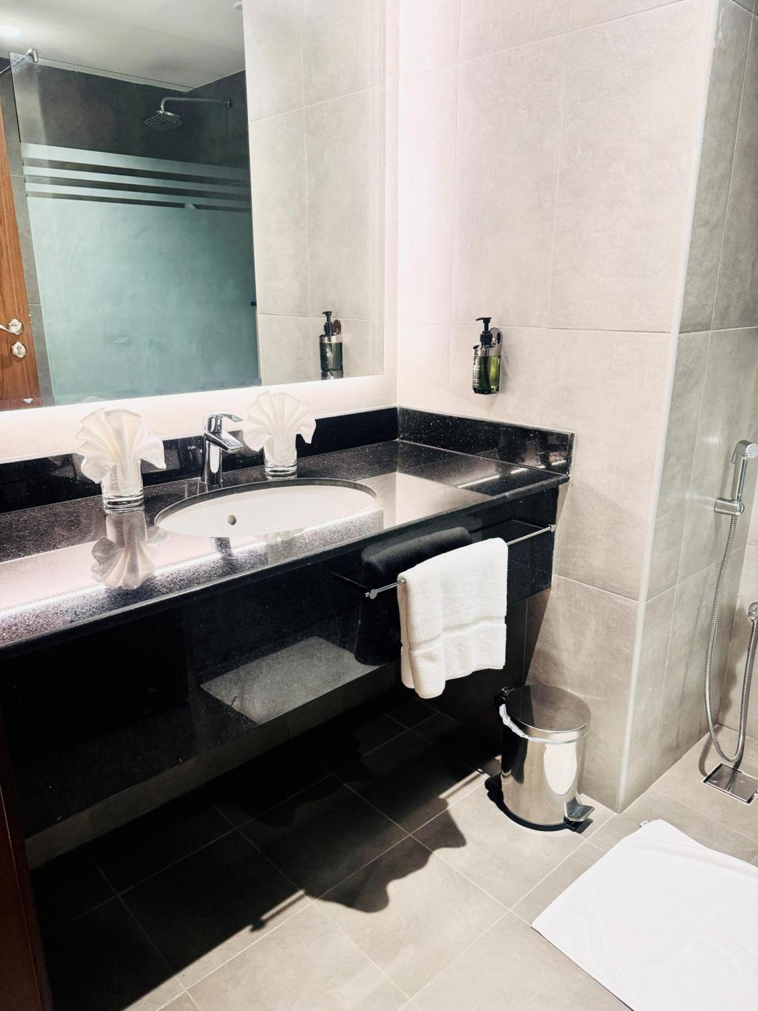 Kyriad Hotel Salalah Buitenkant foto