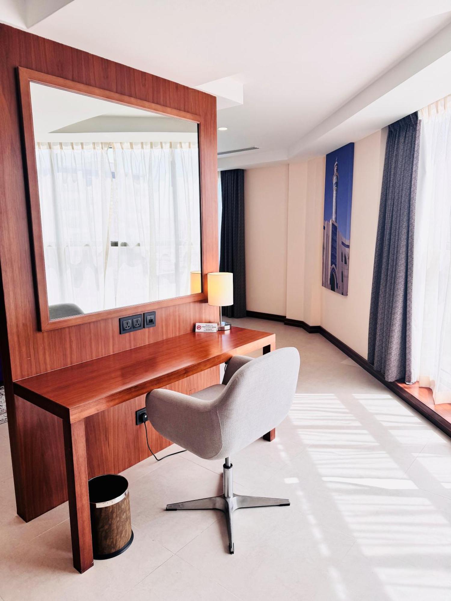 Kyriad Hotel Salalah Buitenkant foto