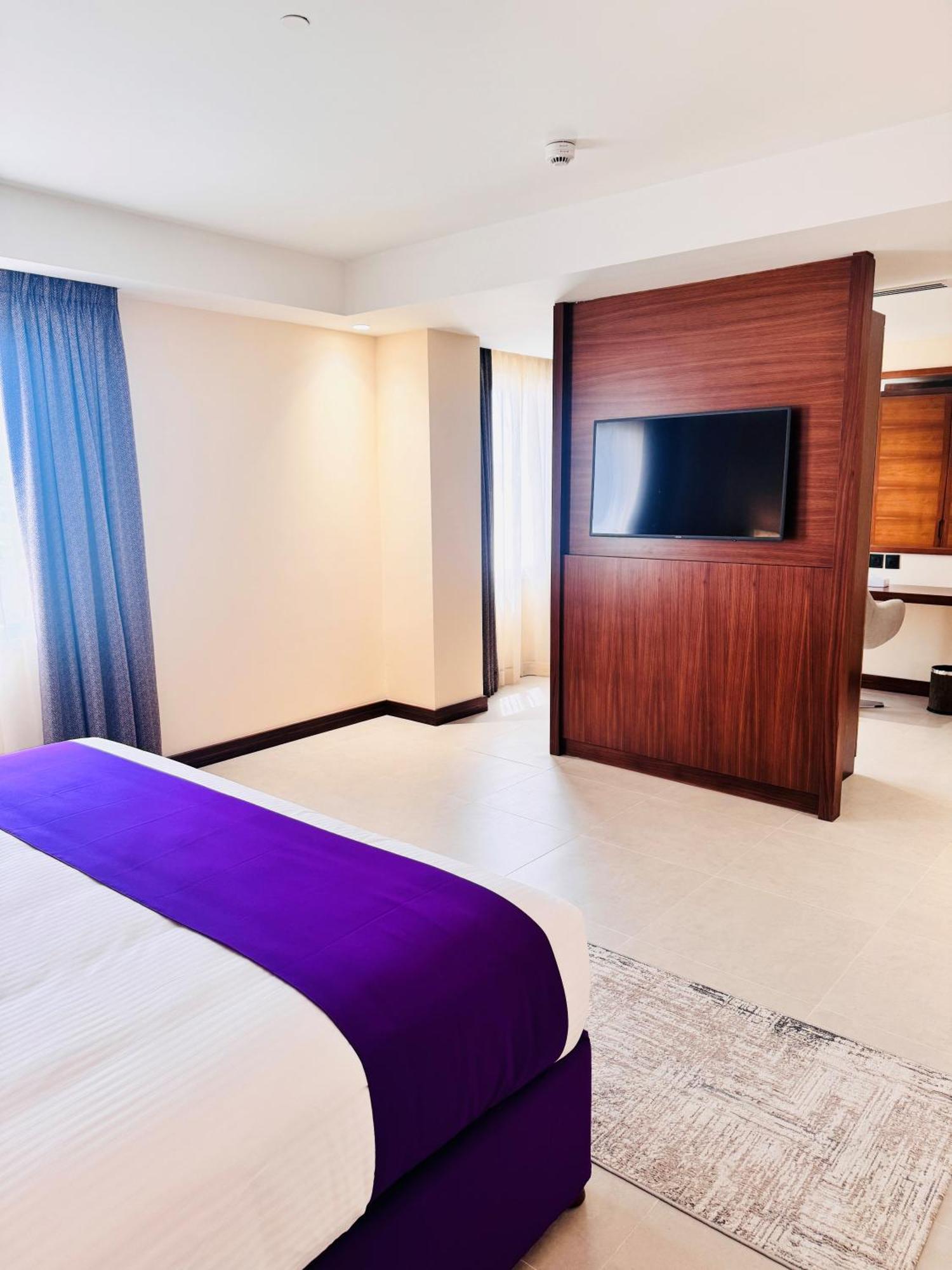 Kyriad Hotel Salalah Buitenkant foto